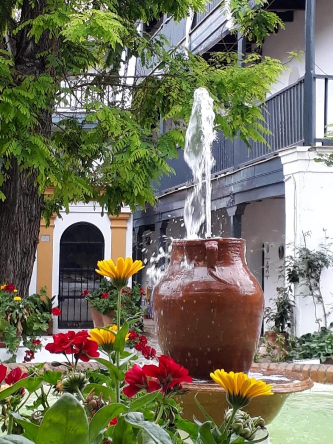 Апартаменты Andalusian Courtyard Севилья Экстерьер фото